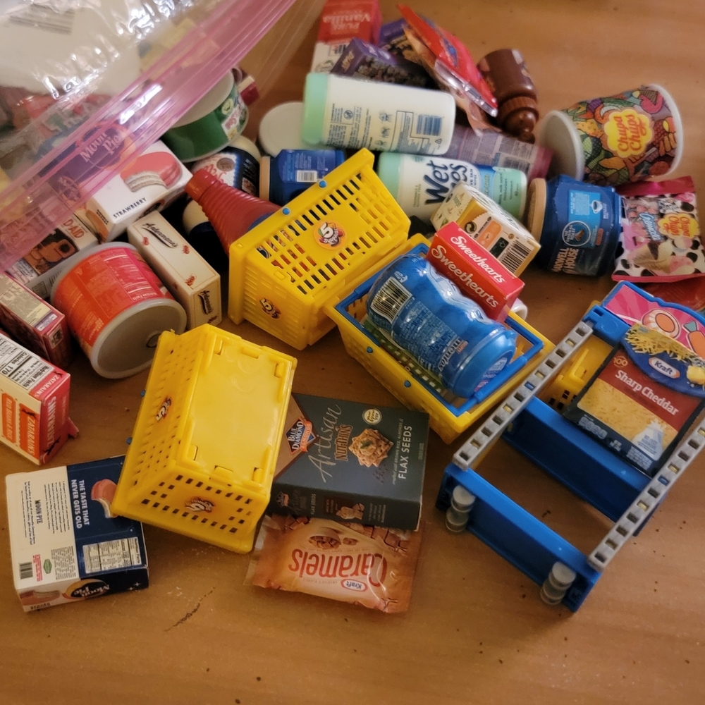 60 piece lot zuru mini brands, mixed series